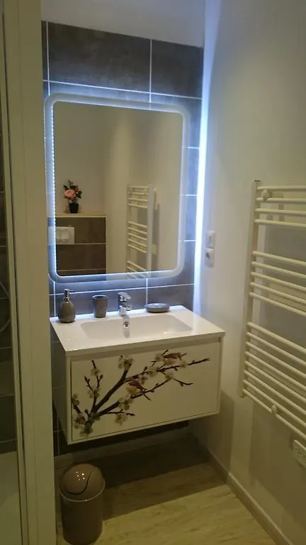 Les Chataignes D'Ardeche Apartment Antraigues France